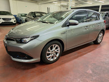 Charger l&#39;image dans la galerie, Toyota Auris 1.8 Hybride Automatique 08 / 2016
