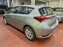 Charger l&#39;image dans la galerie, Toyota Auris 1.8 Hybride Automatique 08 / 2016