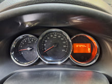 Afbeelding in Gallery-weergave laden, Dacia Sandero 1.2 Essence Manuelle 03 / 2015