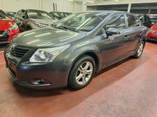 Load image into Gallery viewer, Toyota Avensis 1.8 Essence Manuelle 09 / 2009