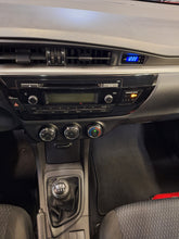 Afbeelding in Gallery-weergave laden, Toyota Corolla 1.3 Essence Manuelle 03 / 2014