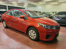 Afbeelding in Gallery-weergave laden, Toyota Corolla 1.3 Essence Manuelle 03 / 2014