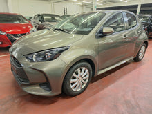 Afbeelding in Gallery-weergave laden, Toyota Yaris 1.5 Essence Manuelle 03 / 2021