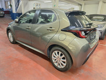 Afbeelding in Gallery-weergave laden, Toyota Yaris 1.5 Essence Manuelle 03 / 2021