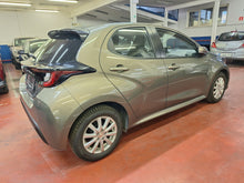 Afbeelding in Gallery-weergave laden, Toyota Yaris 1.5 Essence Manuelle 03 / 2021