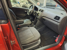Charger l'image dans la galerie, Volkswagen Polo 1.4 Diesel Manuelle 04 / 2015