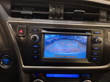 Charger l'image dans la galerie, Toyota Auris 1.8 Hybride Automatique 04 / 2014