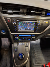 Charger l'image dans la galerie, Toyota Auris 1.8 Hybride Automatique 04 / 2014