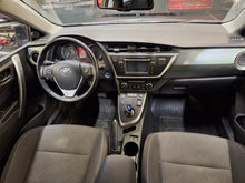 Charger l'image dans la galerie, Toyota Auris 1.8 Hybride Automatique 04 / 2014