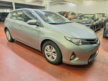 Charger l'image dans la galerie, Toyota Auris 1.8 Hybride Automatique 04 / 2014