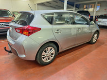 Charger l'image dans la galerie, Toyota Auris 1.8 Hybride Automatique 04 / 2014