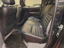 Afbeelding in Gallery-weergave laden, Toyota Hilux 3.0 Diesel Manuelle 01 / 2014