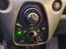 Load image into Gallery viewer, Toyota Aygo 1.0 Essence Manuelle 03 / 2021