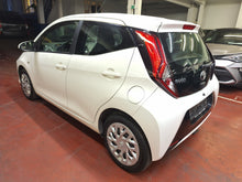 Load image into Gallery viewer, Toyota Aygo 1.0 Essence Manuelle 03 / 2021