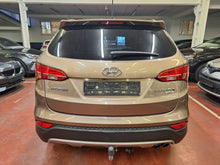Load image into Gallery viewer, Hyundai Santa Fe 2.0 Diesel Manuelle 04 / 2014