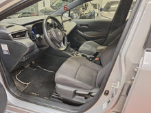 Charger l'image dans la galerie, Toyota Corolla 1.8 Hybride Automatique 01 / 2021
