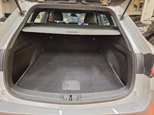 Charger l'image dans la galerie, Toyota Corolla 1.8 Hybride Automatique 01 / 2021