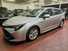 Charger l'image dans la galerie, Toyota Corolla 1.8 Hybride Automatique 01 / 2021