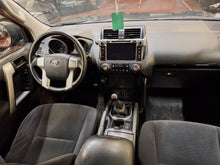 Charger l'image dans la galerie, Toyota Land Cruiser 2.8 Diesel Manuelle 11 / 2017