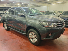 Load image into Gallery viewer, Toyota Hilux 2.4 Diesel 4x4 Manuelle 12 / 2016