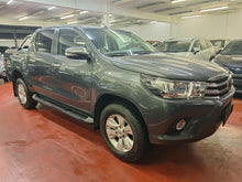 Load image into Gallery viewer, Toyota Hilux 2.4 Diesel 4x4 Manuelle 12 / 2016