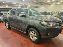 Load image into Gallery viewer, Toyota Hilux 2.4 Diesel 4x4 Manuelle 12 / 2016