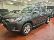 Load image into Gallery viewer, Toyota Hilux 2.4 Diesel 4x4 Manuelle 12 / 2016
