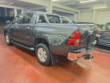 Load image into Gallery viewer, Toyota Hilux 2.4 Diesel 4x4 Manuelle 12 / 2016