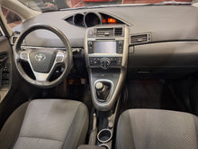 Afbeelding in Gallery-weergave laden, Toyota Verso 1.8 Essence Manuelle 05 / 2013
