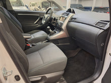 Afbeelding in Gallery-weergave laden, Toyota Verso 1.8 Essence Manuelle 05 / 2013