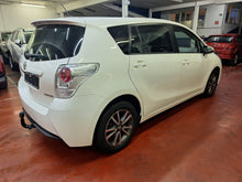 Afbeelding in Gallery-weergave laden, Toyota Verso 1.8 Essence Manuelle 05 / 2013