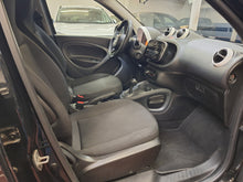 Load image into Gallery viewer, Smart Forfour 1.0 Essence Automatique 06 / 2019