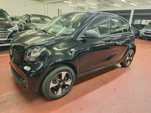 Load image into Gallery viewer, Smart Forfour 1.0 Essence Automatique 06 / 2019