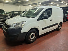 Charger l'image dans la galerie, Peugeot Partner 1.6 Diesel Manuelle 01 / 2017