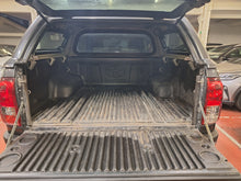 Load image into Gallery viewer, Toyota Hilux 2.4 Diesel Automatique 02 / 2018