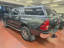 Load image into Gallery viewer, Toyota Hilux 2.4 Diesel Automatique 02 / 2018