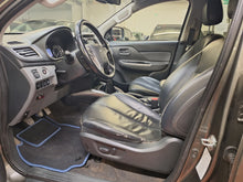 Afbeelding in Gallery-weergave laden, Mitsubishi L200 2.4 Diesel Manuelle 05 / 2019