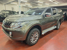 Afbeelding in Gallery-weergave laden, Mitsubishi L200 2.4 Diesel Manuelle 05 / 2019