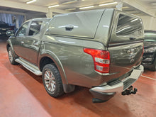 Afbeelding in Gallery-weergave laden, Mitsubishi L200 2.4 Diesel Manuelle 05 / 2019