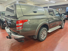 Afbeelding in Gallery-weergave laden, Mitsubishi L200 2.4 Diesel Manuelle 05 / 2019