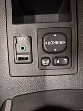 Charger l'image dans la galerie, Toyota Rav4 2.2 Diesel Manuelle 10 / 2010