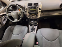 Charger l'image dans la galerie, Toyota Rav4 2.2 Diesel Manuelle 10 / 2010