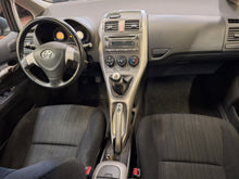 Charger l'image dans la galerie, Toyota Auris 1.4 Essence Manuelle 08 / 2007