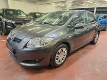 Charger l'image dans la galerie, Toyota Auris 1.4 Essence Manuelle 08 / 2007