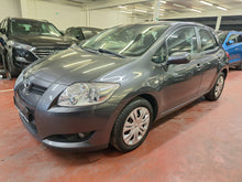 Charger l'image dans la galerie, Toyota Auris 1.4 Essence Manuelle 08 / 2007