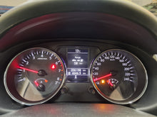 Charger l'image dans la galerie, Nissan Qashqai 1.6 Essence Manuelle 01 / 2011