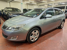 Charger l'image dans la galerie, Opel Astra 1.7 Diesel Manuelle 08 / 2011 - Export