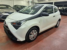Charger l'image dans la galerie, Toyota Aygo 1.0 Essence Manuelle 08 / 2019