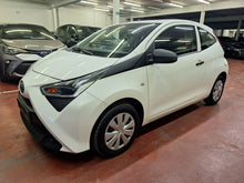 Charger l'image dans la galerie, Toyota Aygo 1.0 Essence Manuelle 08 / 2019