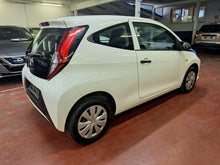 Charger l'image dans la galerie, Toyota Aygo 1.0 Essence Manuelle 08 / 2019